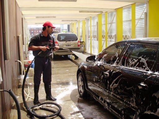 Vuelven a la actividad lavaderos de autos, agrimensores, maestros mayores de obra y la atención en el IPRA