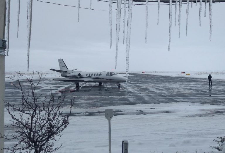 Aeropuertos patagónicos: ANAC reactiva el programa de control de hielo y nieve en las aeroestaciones
