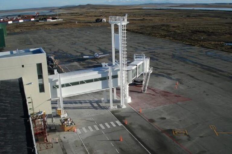 Vuelos regulares de cabotaje sin fecha de reanudación: Las Aerolíneas postergaron su cronograma para el 12 de octubre