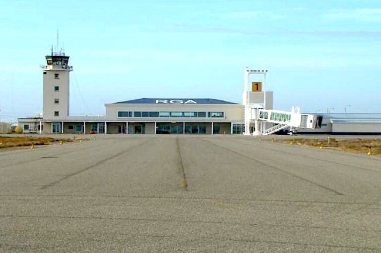 Regreso de los vuelos comerciales: El aeropuerto de Río Grande presentó los protocolos para volver a operar