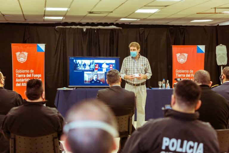 Beneficia a casi 2200 personas: Gobierno otorgó una recomposición salarial para Policía y Servicio Penitenciario