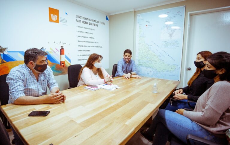 Llegan a Ushuaia los 44 módulos que conformarán el centro modular sanitario de la capital fueguina