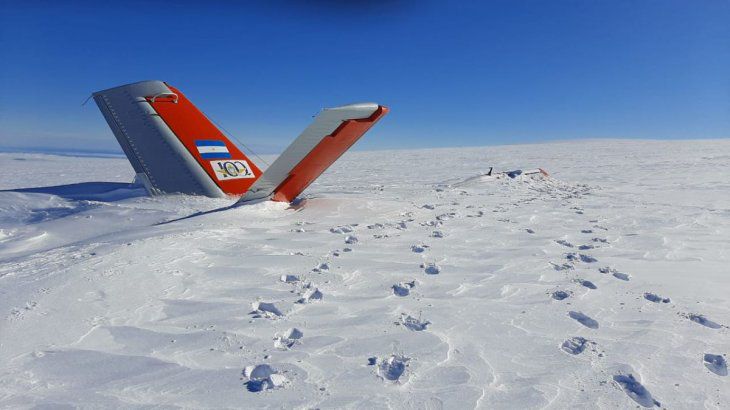 Removieron los restos del avión argentino que se estrelló en la Antártida en 2019