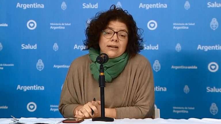 Buscan desalentar los viajes al exterior: “Las nuevas variantes son más transmisibles y podrían ser más letales”, dijo Vizzotti