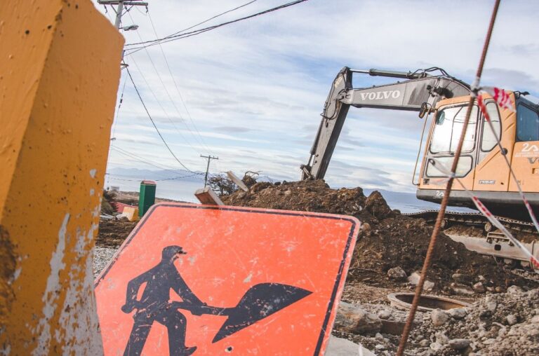 “En la calle Los Navegantes se ejecutan los gaviones para la compactación de la base”, explicó Muñiz Siccardi