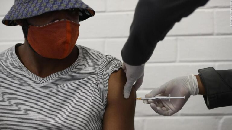 Las vacunas que se aplican en la provincia son efectivas para las cepas de Manaos y el Reino Unido