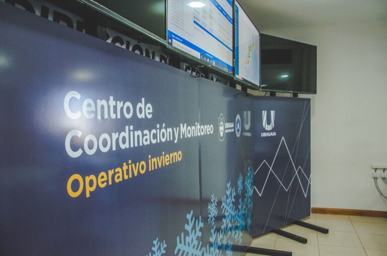 “Aquí se controlan todas las maquinarias que trabajan durante el Operativo Invierno”, explicó Muñiz Siccardi