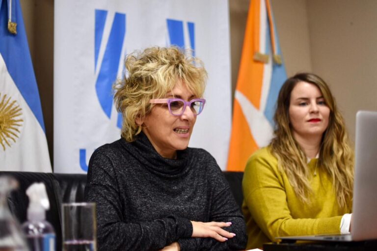 Mujeres y Malvinas: La Municipalidad de Ushuaia brindó la segunda charla en el mes de los Derechos Argentinos sobre las islas