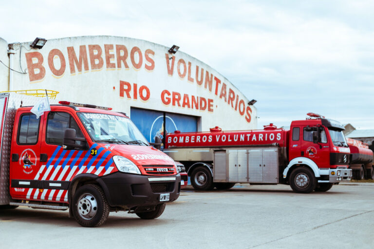 Chapperón se reunió con representantes del cuartel central de Bomberos Voluntarios de Río Grande