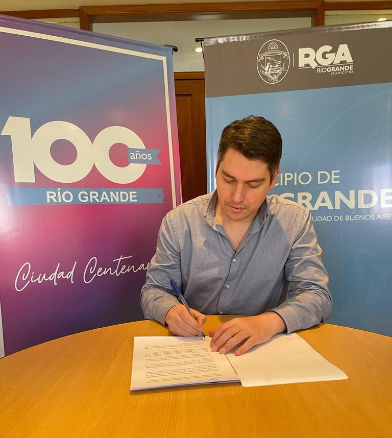 Río Grande: El intendente Perez rubricó un acuerdo por más 236 millones de pesos para la mejora de pluviales y sumideros