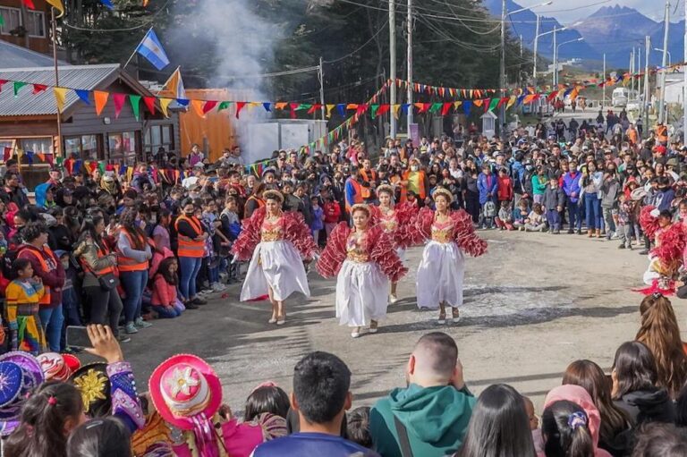 Carnavales Ushuaia 2022: Los festejos llegaron al barrio Kaupén