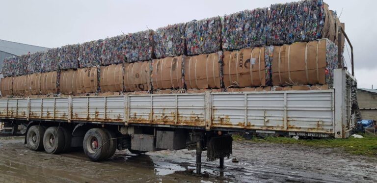 Ushuaia: La Municipalidad recuperó 200 mil kilos de plástico pet para reciclar
