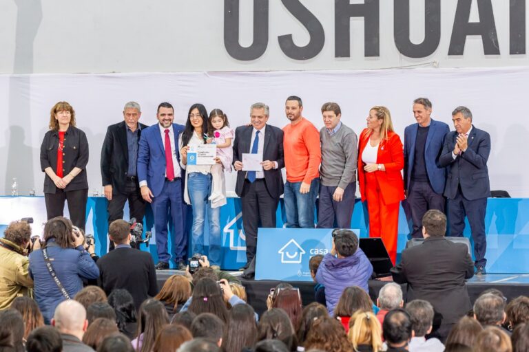 “Uno de los ejes fundamentales que planteó el Gobernador fue priorizar los sueños de acceso a tierra y vivienda”