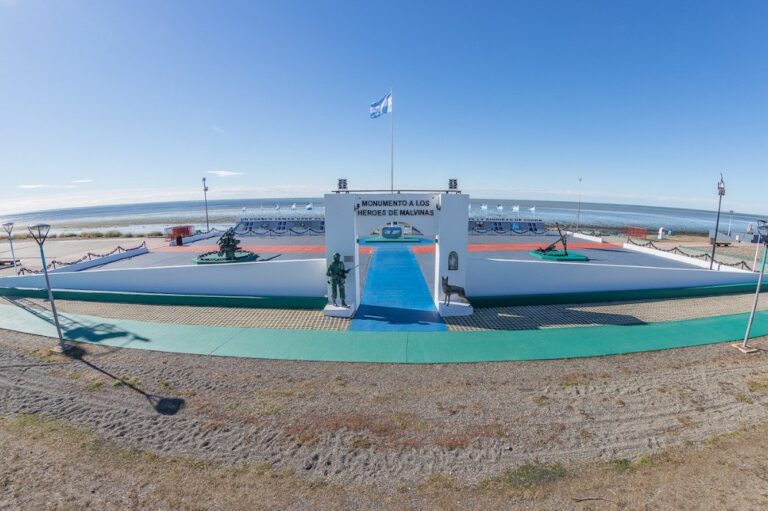 Es ley la capacitación obligatoria en cuestión Malvinas para todas las personas que se desempeñen en la función pública
