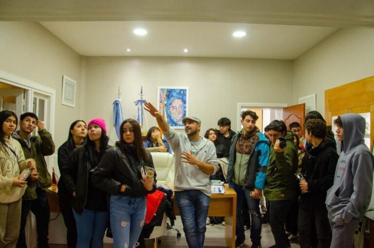Estudiantes de Tolhuin en La Noche Más Larga: “pudimos compartir una tarde única”, celebró Vuoto