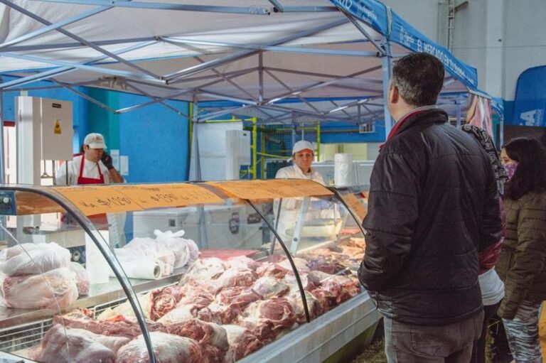 Río Grande: Con gran éxito se concretó la edición aniversario de “El Mercado en Tu Barrio”