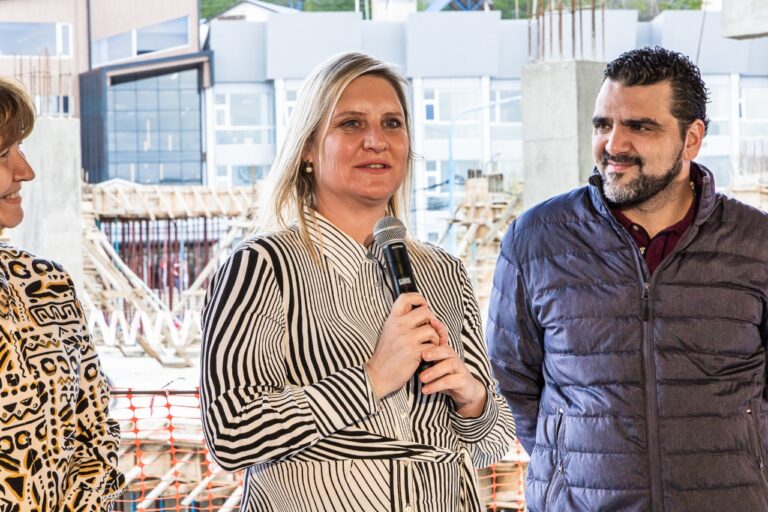 “ES EMOCIONANTE PLANIFICAR UN HOSPITAL PARA LOS PRÓXIMOS 30 O 40 AÑOS DE LA CIUDAD Y DE LA PROVINCIA”