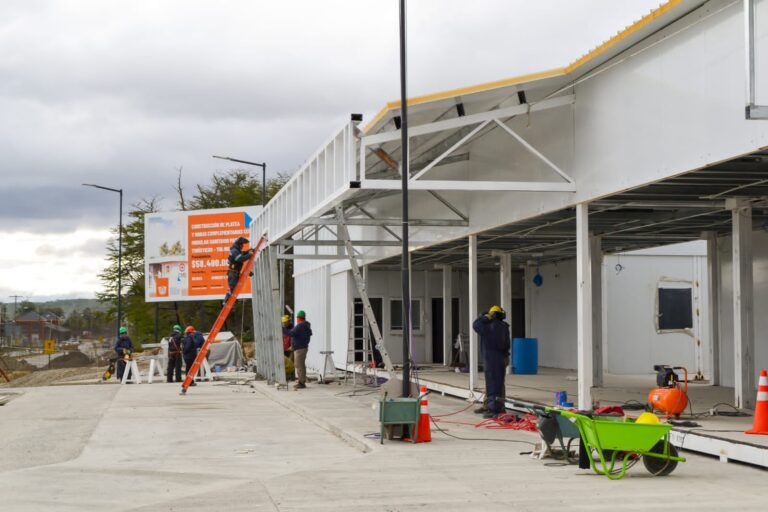 Tolhuin: Avanzan los trabajos finales en el Hospital Modular de la ciudad mediterránea