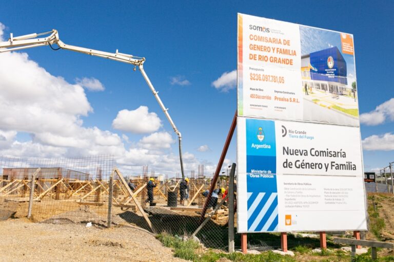 INICIÓ EL HORMIGONADO DE LA COMISARÍA DE GÉNERO Y FAMILIA DE RÍO GRANDE