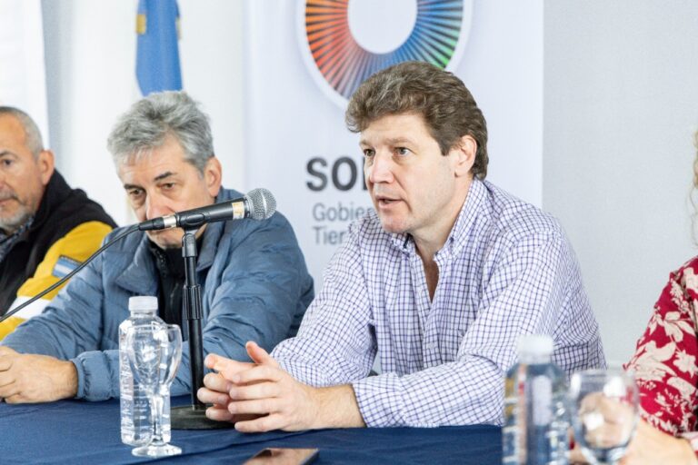 “HACER FUEGO EN LA NATURALEZA TIENE QUE SER SUSPENDIDO MIENTRAS HAYA CONDICIONES CLIMÁTICAS DE SEQUÍA COMO ESTA”