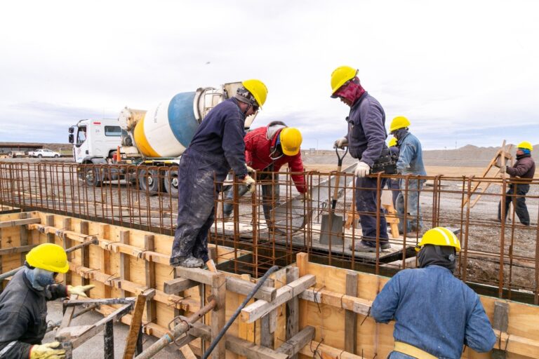 EN TIERRA DEL FUEGO AIAS LA ACTIVIDAD Y EL EMPLEO EN LA CONSTRUCCIÓN CONTINÚAN EN FRANCO CRECIMIENTO