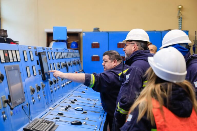 “ESTAMOS OCUPADOS EN SOLUCIONAR LA CUESTIÓN ENERGÉTICA EN LA PROVINCIA”