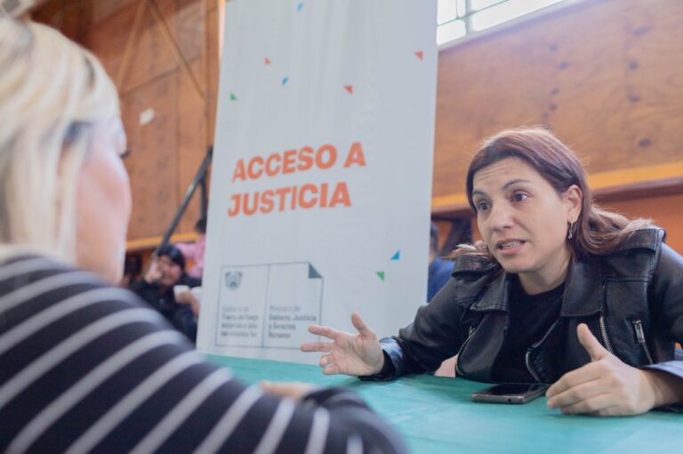 ACCESO A JUSTICIA LLEGA A TOLHUIN PARA BRINDAR ASESORAMIENTO Y PATROCINIO GRATUITO