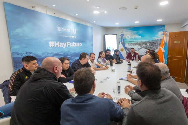 VUOTO EVALUÓ CON SU GABINETE LOS PREPARATIVOS PARA UN NUEVO ANIVERSARIO DE USHUAIA