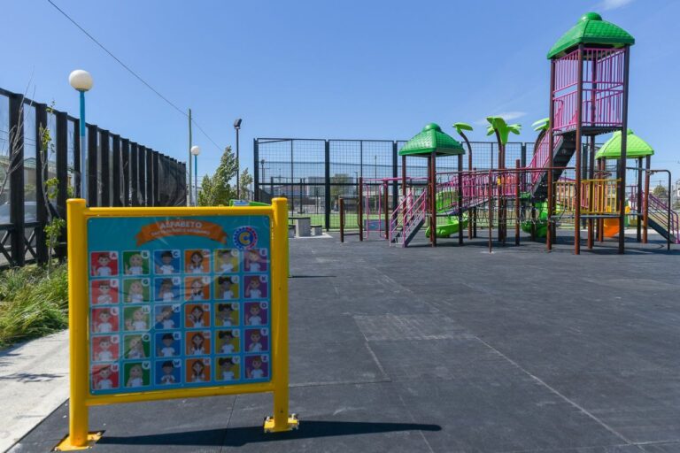 TRABAJO INTENSIVO PARA REFUNCIONALIZAR LA PLAZA DE LOS ANIMALES