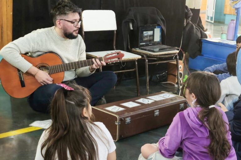 Arte y Comunidad: “La idea del espacio es identificar la esencia del barrio desde la perspectiva de las y los vecino”