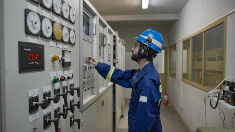 Continúan los esfuerzos para restablecer por completo el servicio eléctrico en Ushuaia