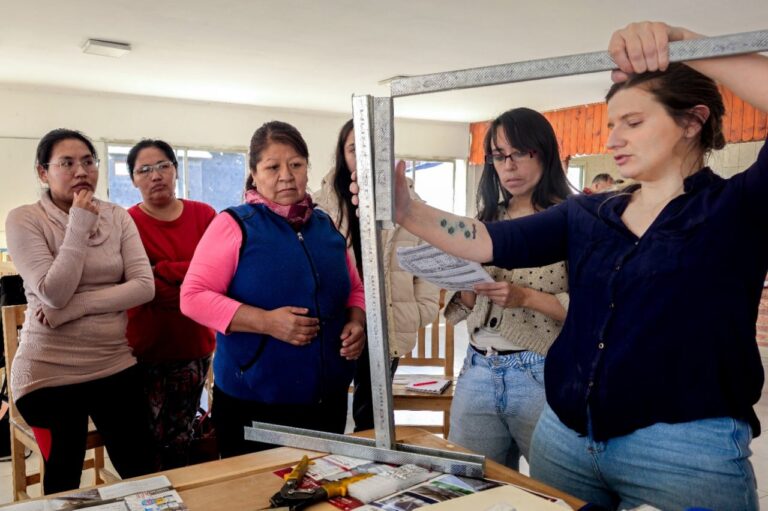 Nuevas capacitaciones laborales en barrios de Ushuaia, Río Grande y Tolhuin durante agosto