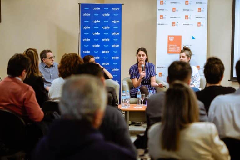 Más de 50 titulares de MiPyMEs fueguinas participaron de la Charla  “Invertí en tu PyME – Herramientas Financieras”