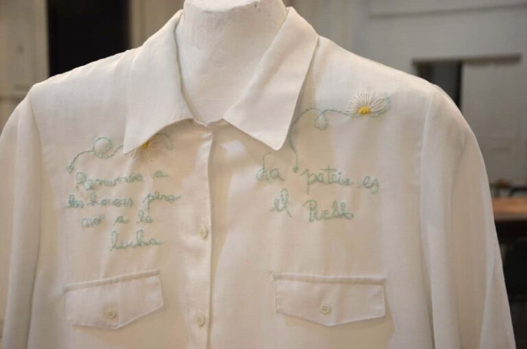 Se inaugura la muestra colectiva ‘Descamisadas’ en el Museo Fueguino de Arte