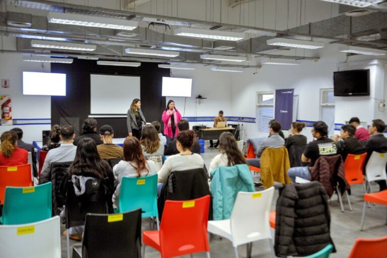 Abren inscripciones para el Programa de Especialización en Desarrollo y Políticas Públicas del CFI