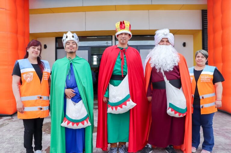 Los Reyes Magos llevan alegría a toda la provincia
