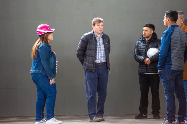 Etapa final de construcción del SUM en el Colegio Alicia Moreau de Justo