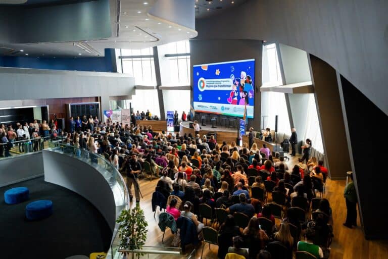 Más de 150 mujeres emprendedoras y empresarias participaron del Foro “Transformando Economías en la Provincia»