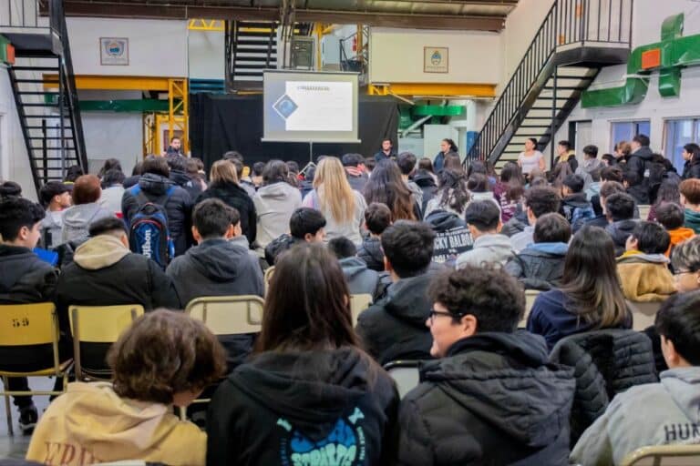 Educación y el CPET implementan plan institucional de convivencia escolar ante situaciones complejas